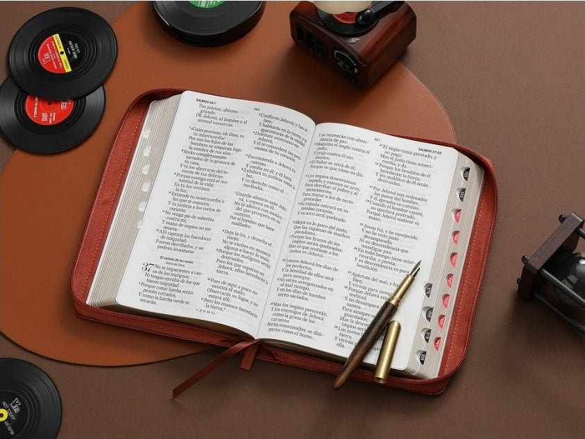 Biblia con Cierre Letra Gigante Manual 14 puntos RV1960 imit café con índice - Himno "Cuán grande es Él"