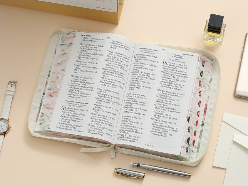 Biblia con Cierre Letra Gigante Manual 14 puntos RV1960 imit piel vintage flores rosas con índice y canto floral