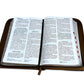 Biblia con Cierre Letra Gigante Manual 14 puntos RV1960 imit piel café con índice - Frutos del Espíritu