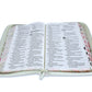 Biblia con Cierre Letra Súper Gigante 19 puntos Mediana RV1960 imit piel flores en primavera con índice y canto floral