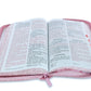 Biblia con Cierre Letra Grande 12 puntos RV1960 imit piel floral rosa y blanco con índice y canto floral - Mujer Virtuosa