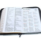 Biblia con Cierre Letra Súper Gigante 19 puntos Mediana RV1960 duotono león gris y negro con índice