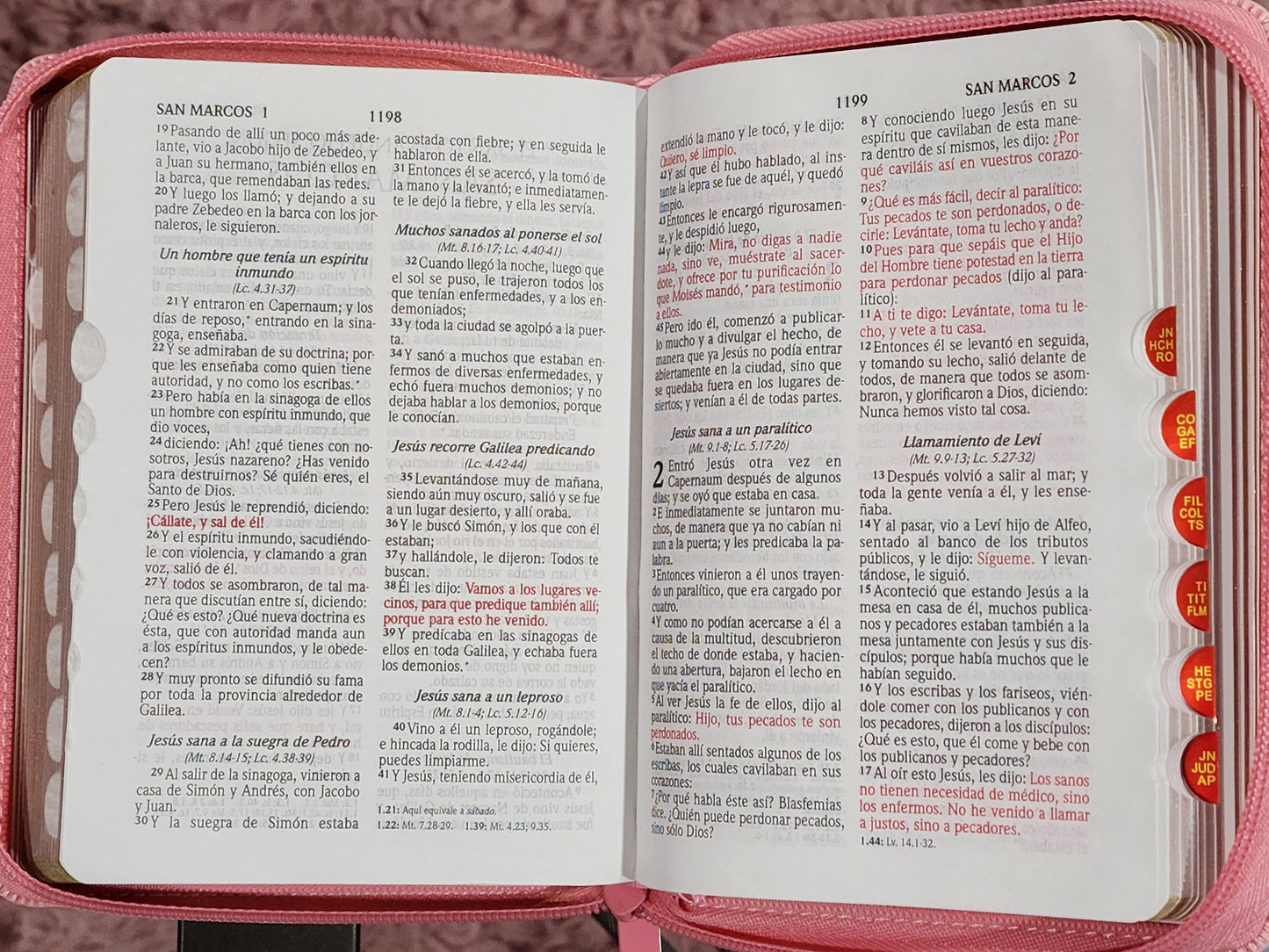 Biblia RV1960 Letra Chica con cierre e índice, duotono rosa y café