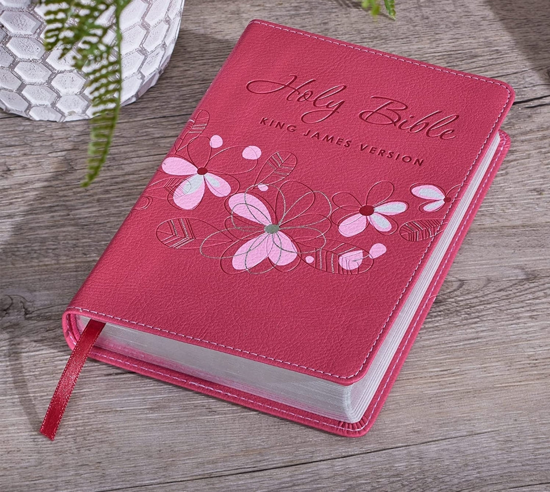 Biblia Inglés KJV, compacta, piel fucsia floral.